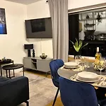 Navia Vela Premium - Parkplatz, Boxspringbett & Balkon アパート コブレンツ