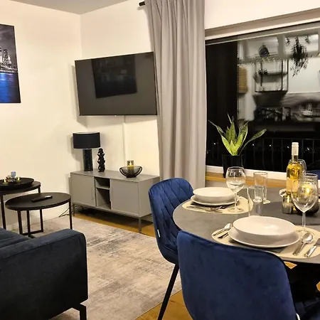 Navia Vela Premium - Parkplatz, Boxspringbett & Balkon شقة كوبلنس