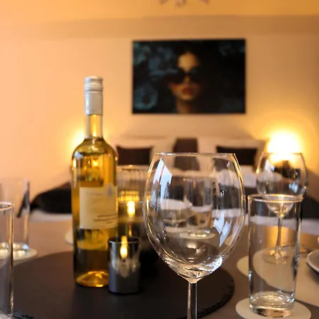 Navia Vela Premium - Parkplatz, Boxspringbett&balkon Apartment Koblenz (Rhineland-Palatinate)