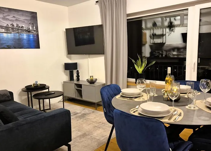 Navia Vela Premium - Parkplatz, Boxspringbett & Balkon Διαμέρισμα Κόμπλεντς